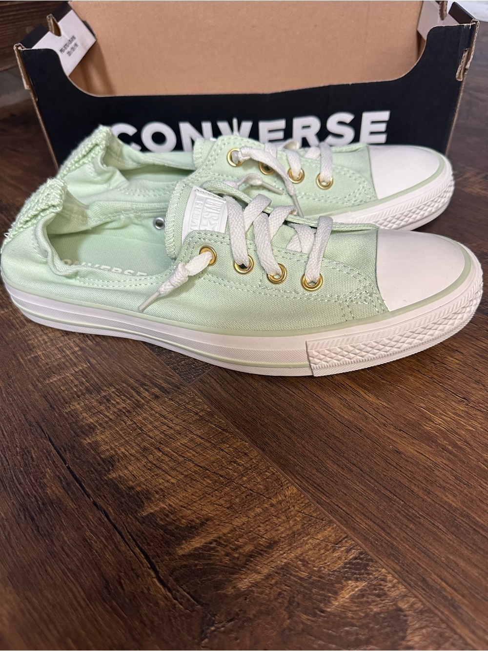 Converse Low Top slip on Sneakers in Mint Green with White Accents women’s 9.5